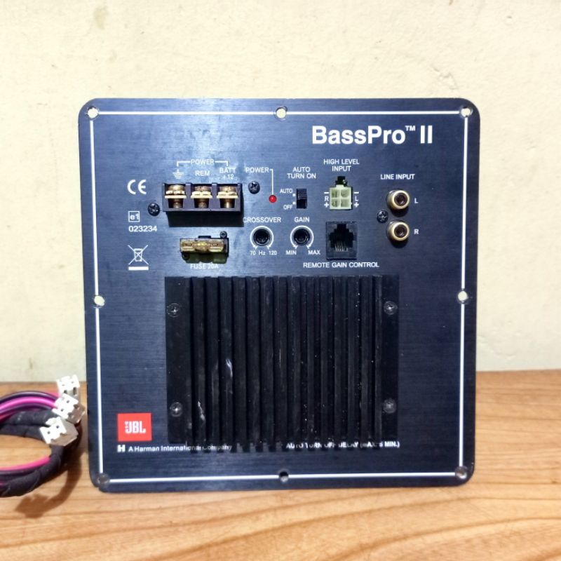 Subwoofer Amplifier JBL BassPro 2