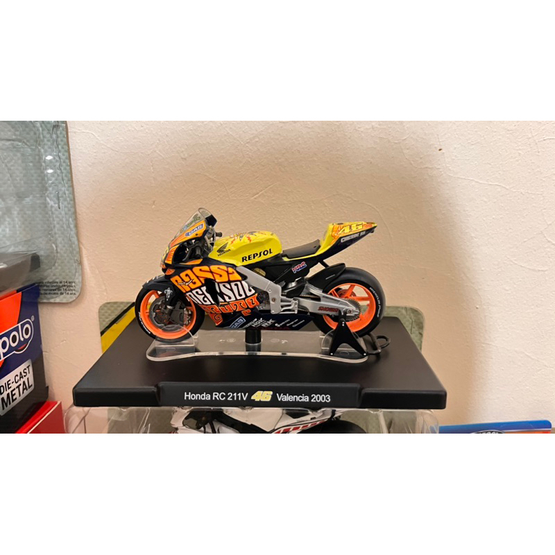 Diecast MotoGp Valentino Rossi 46 Spesial Livery Valencia 2003