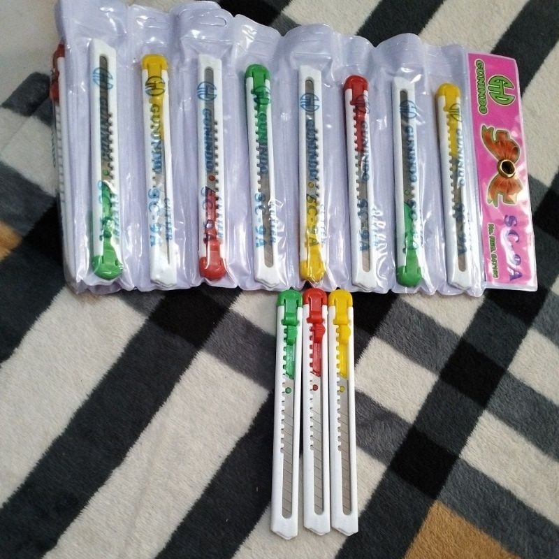 

CUTER GUNINDO KECIL 1 PACK