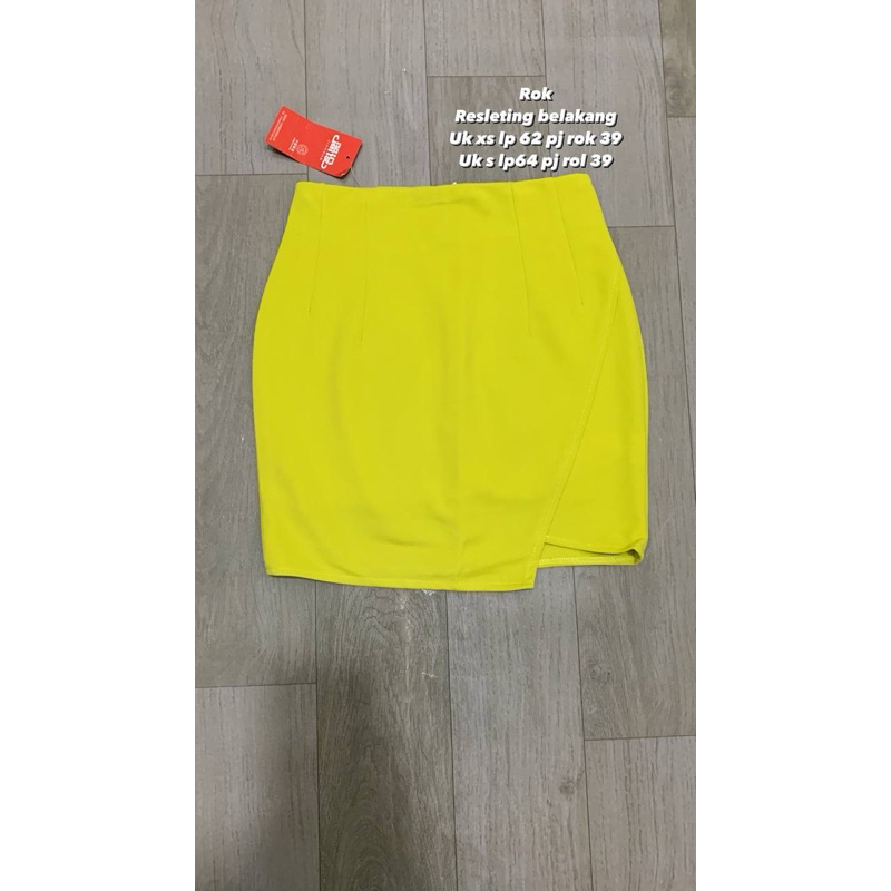 ROK WARNA KUNING