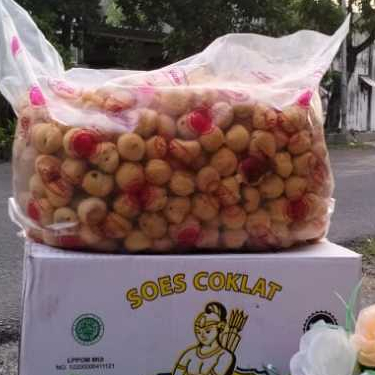 

soes coklat kiloan 1 kg 500 gram snack camilan grosir murah enak
