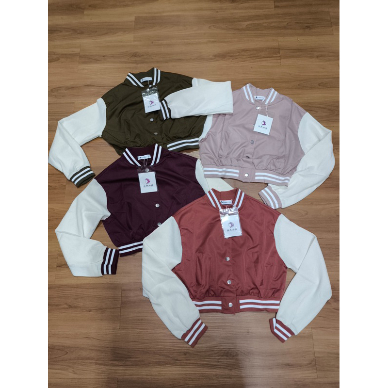 JAKET BOMBER CROP WANITA
