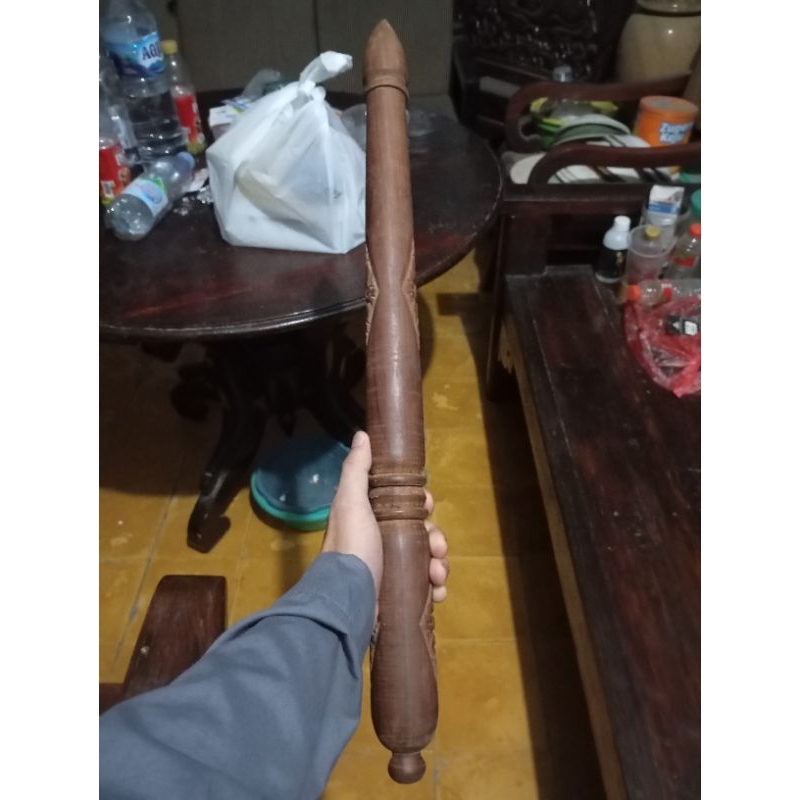 Barang Antik Tongkat Komando bahan kayu Nagasari Tua Cirebon Asli