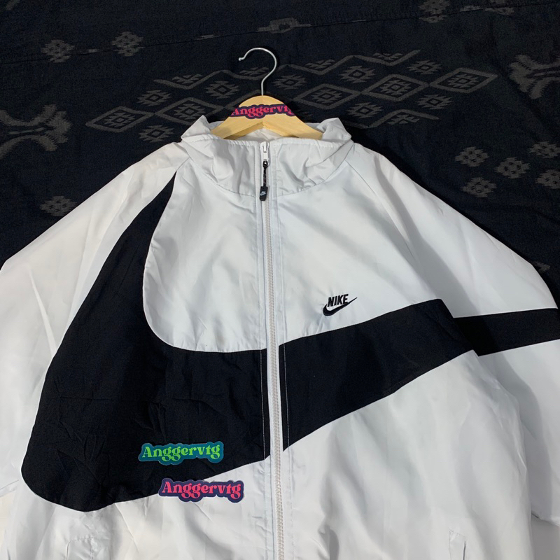 Jaket Nike Big Swoosh Vintage