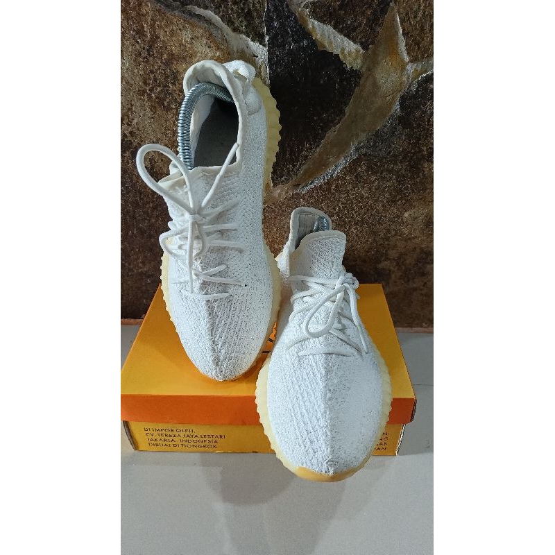 Adidas Yessy 350 Size 40/41