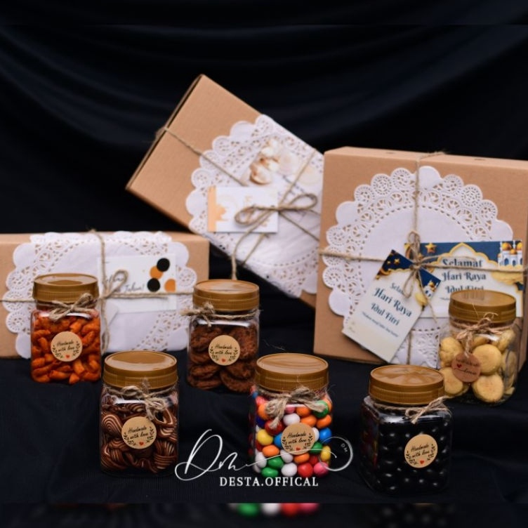 

New Arrival HAMPERS KUE KERING HAMPERS LEBARAN GIFT BOX GIFT BIRTHDAY HAMPERS RAMADHAN PAKET KUE KERING