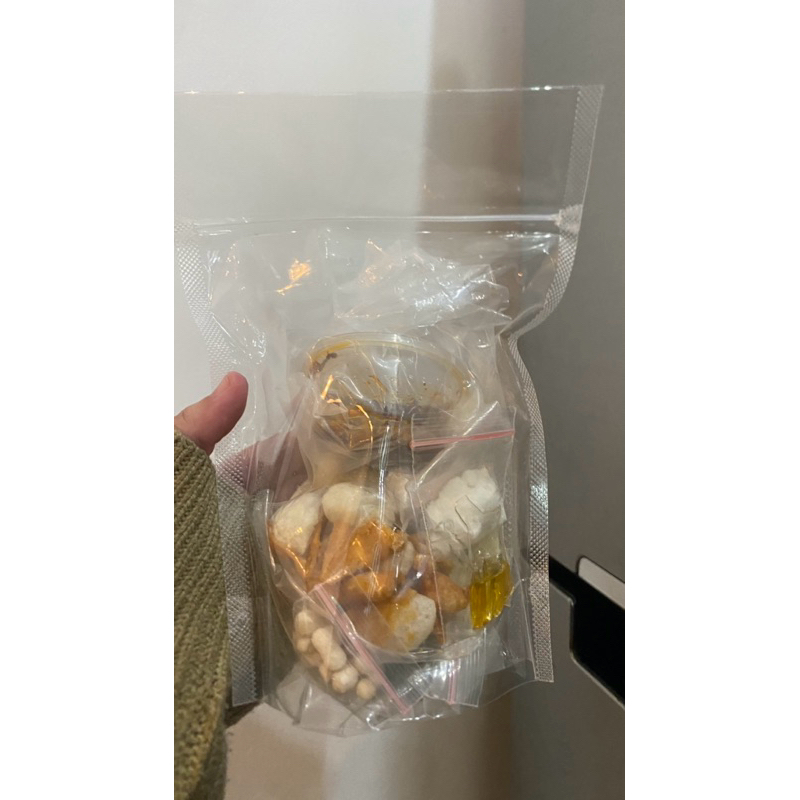 

Wonton Ayam Chili Oil (Frozen)