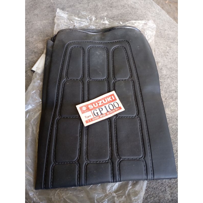 Cover kulit jok suzuki gp100 gp125