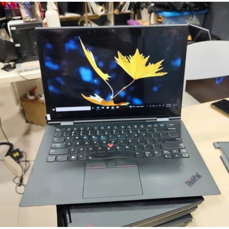 Lenovo Thinkpad 2in-1 X1 Yoga core i5 gen 8 ram 16/256 Touch key Backlight