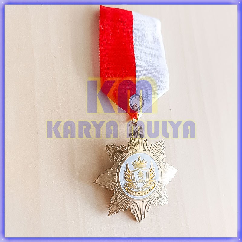 Pin Tanda Jasa Kehormatan Baranusa - Lencana Pin Bintang Jasa Murah - Karya Mulya