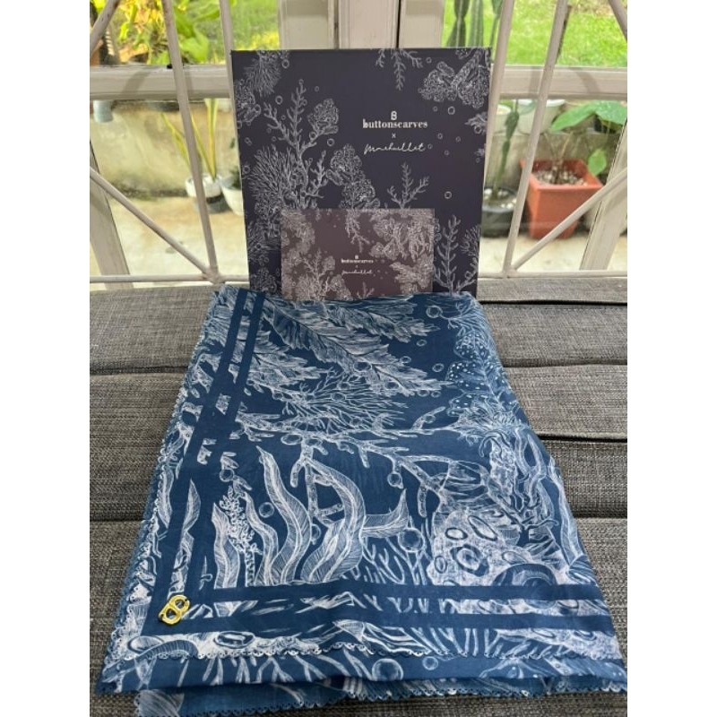 preloved buttonscarves x el mar minorca voal square ocean