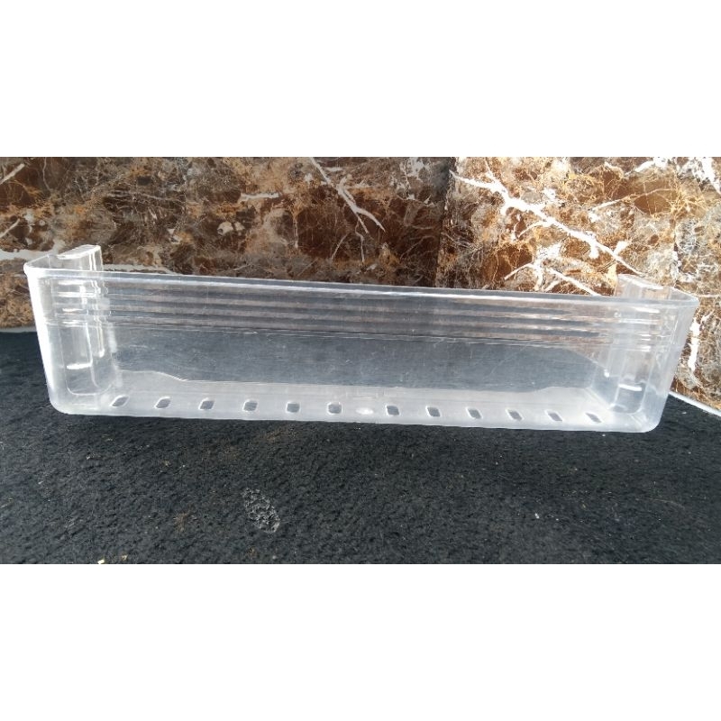 Rak kulkas Sharp 1 pintu rak botol bagian tengah kulkas Sharp 1 pintu