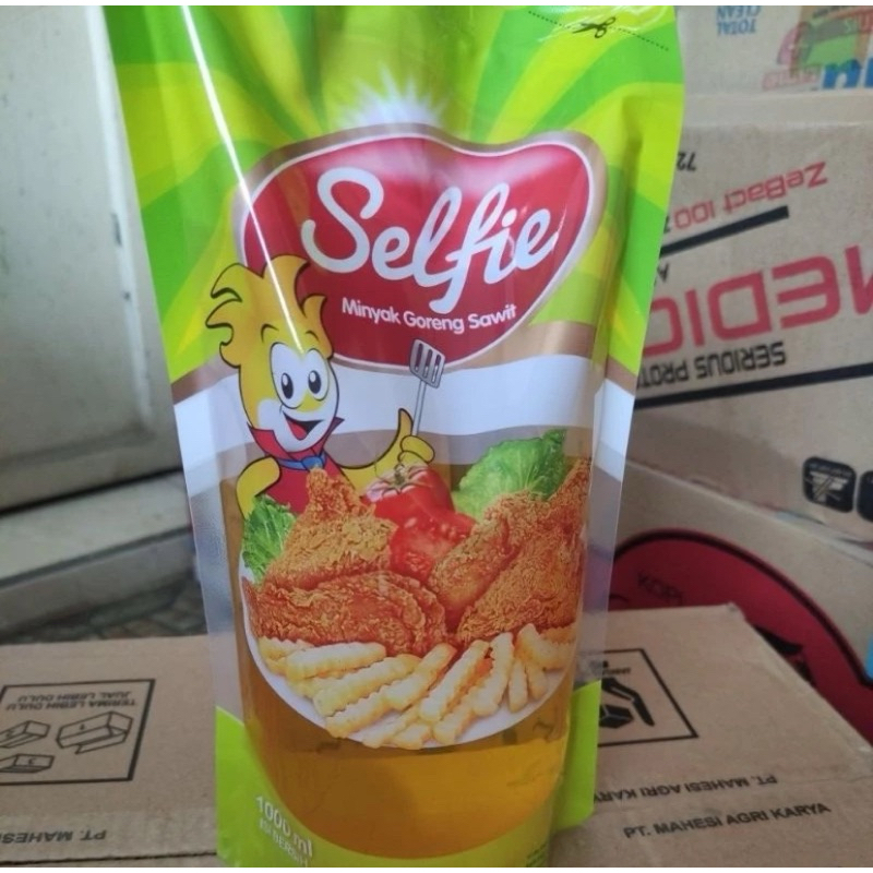 

Minyak Goreng selfie 1 pcs