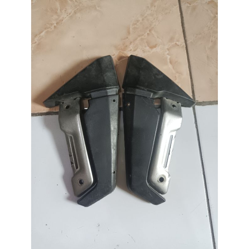 cover samping radiator pulsar 200NS NS200