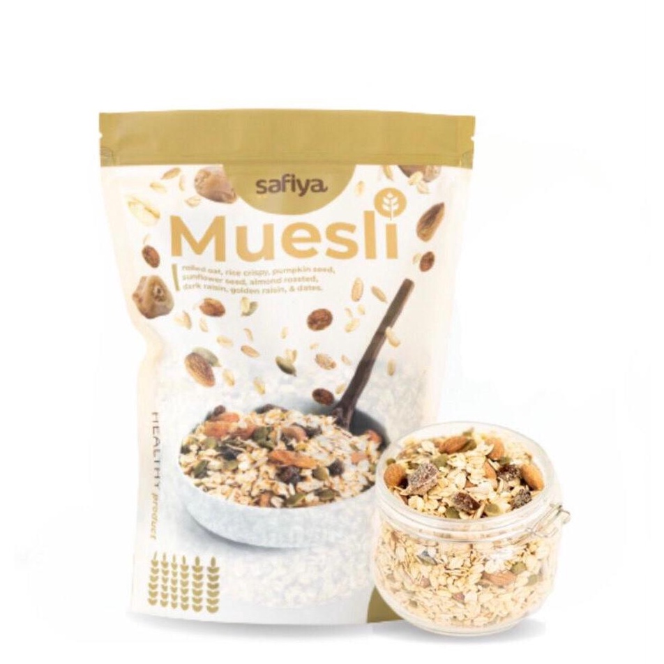 

Buy here Muesli Muesly Muesli Safiya Muesli Dried Fruit Mix 1 KG Safiya Sereal Makanan Ringan Sereal Diet Sehat Alami Oatmeal