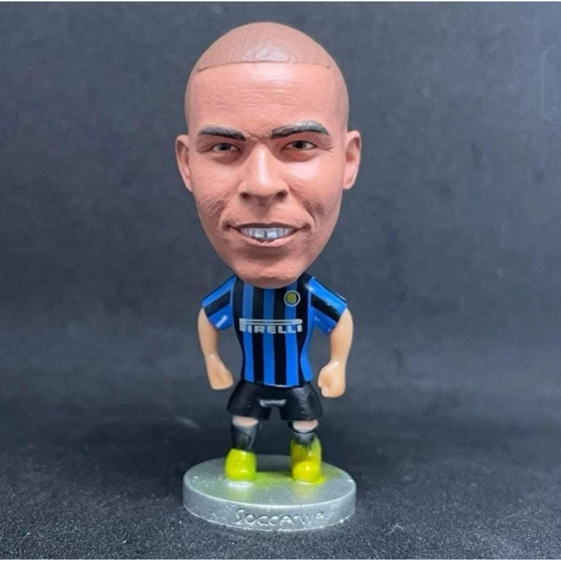 Action Figure Ronaldo Nazario Inter milan 2000 original soccerwe