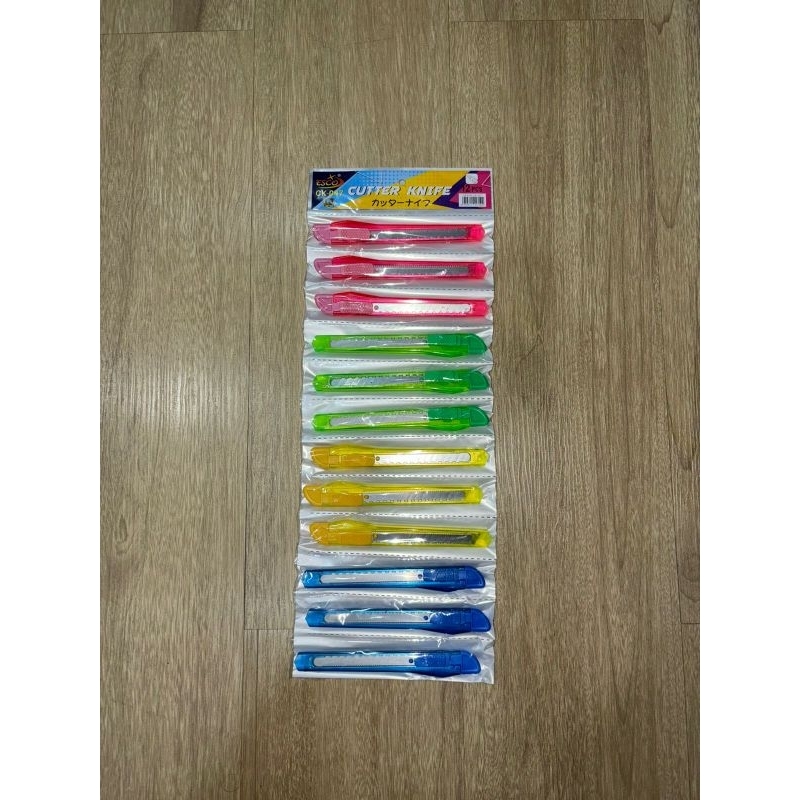 

Cutter kecil bening isi 12pcs