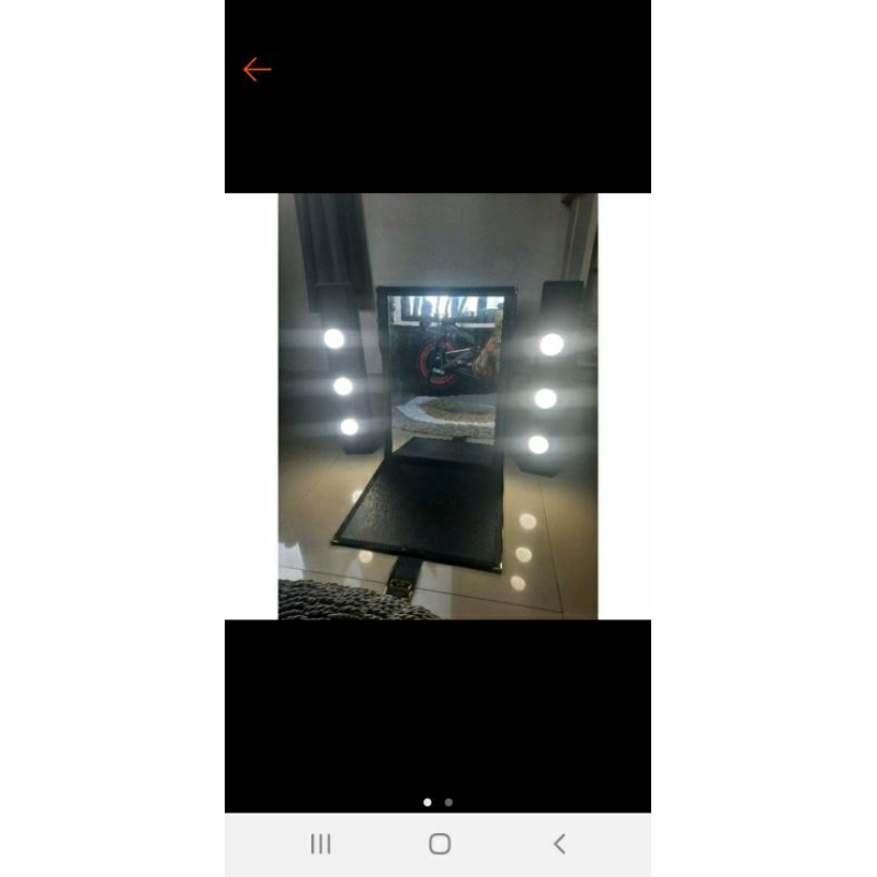 kaca makeup dan lampu MUA