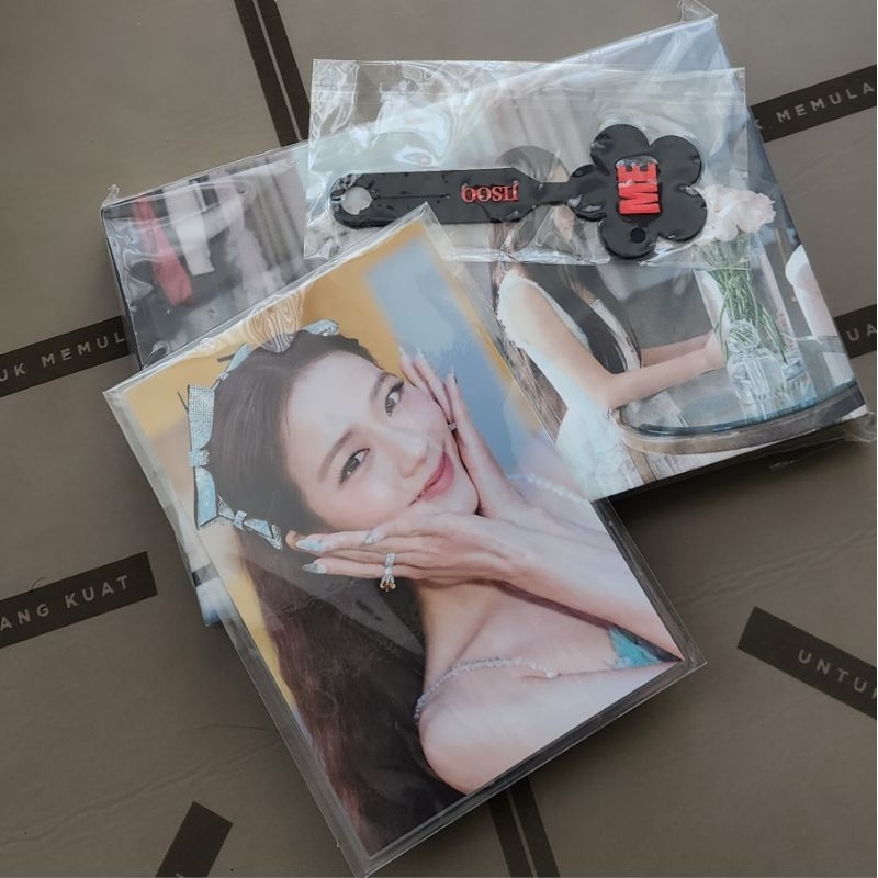 Blackpink Jisoo ME album Photobook PB WV benefit Weverse minus PC Photocard