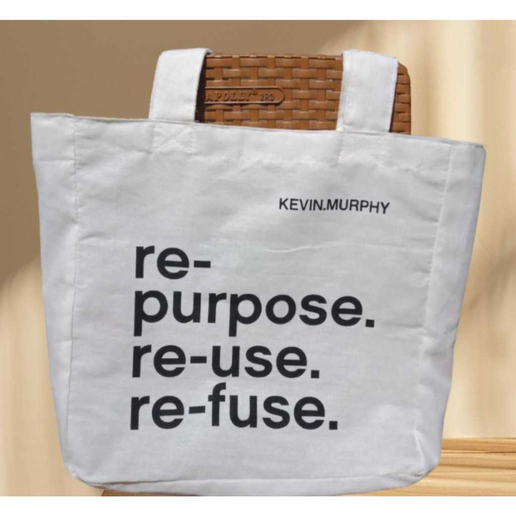 

TAS BELANJA [ GOODIE BAG ] RAMAH LINGKUNGAN ] [ TAS BELANJA INI TERBUT DARI POLYESTER 6 OZ DAN DAN DI LAPISI BAHAN KARUNG BEKAS PACKING BERAS ]