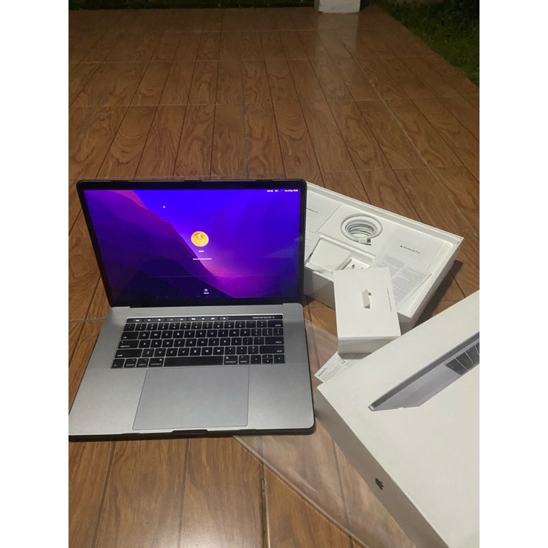 (Baca deskripsi) Macbook Pro 15 inch 2017
