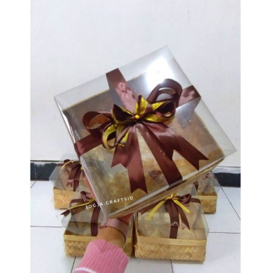 

BESEK 22 CM MIKA TINGGI PLUS PITA satin dan emas TT | Hampers | BESEK Hantaran | BESEK Hadiah | Kado | Seserahan