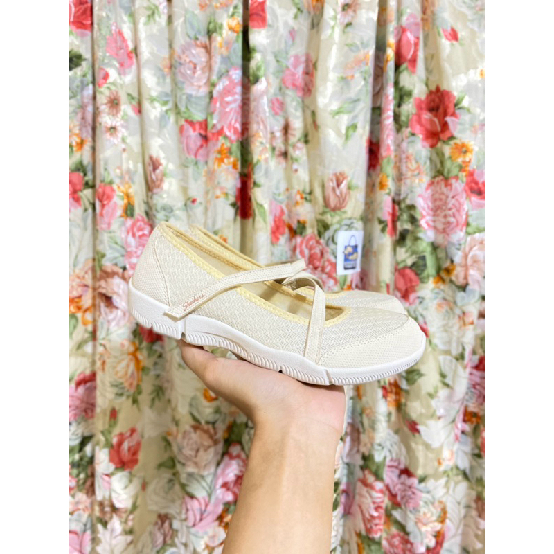 Skechers Wmns Lux Airy Winds Mary Jane Flat Shoes Cream // SN 100102