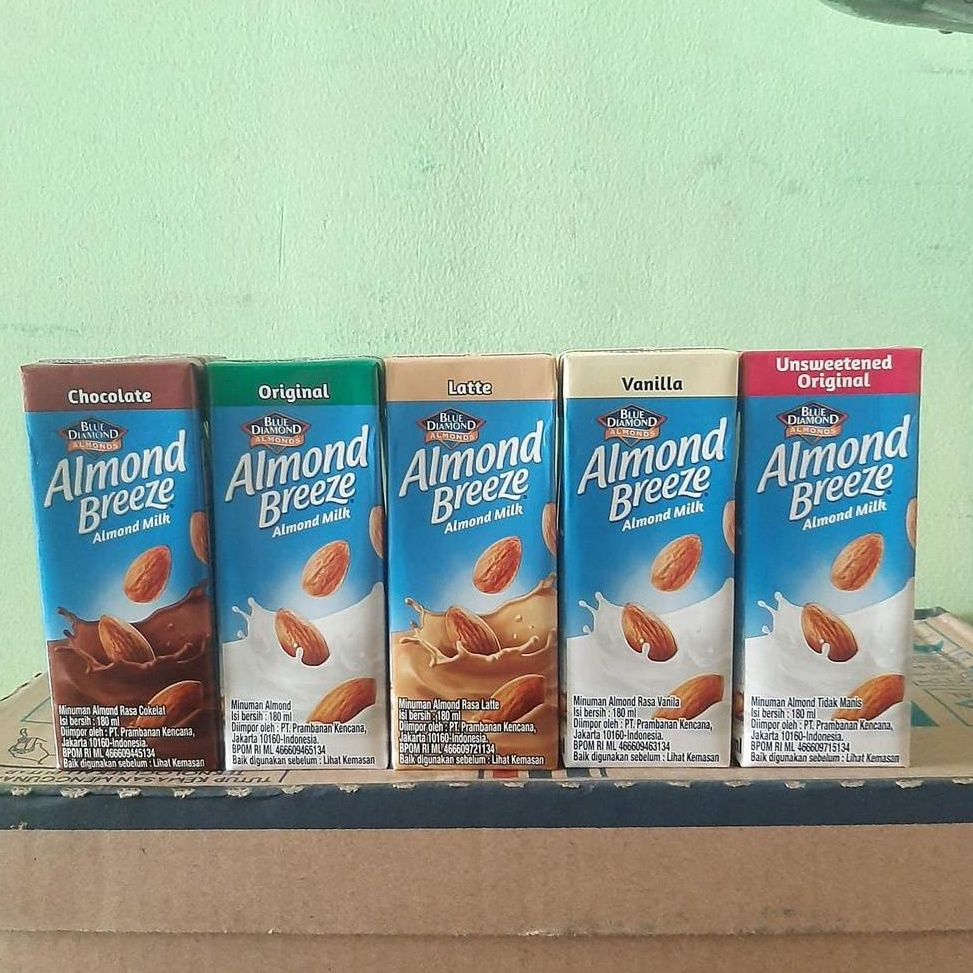 

Baru Blue Diamond Almond Breeze Almond Milk 18 ml SATUAN