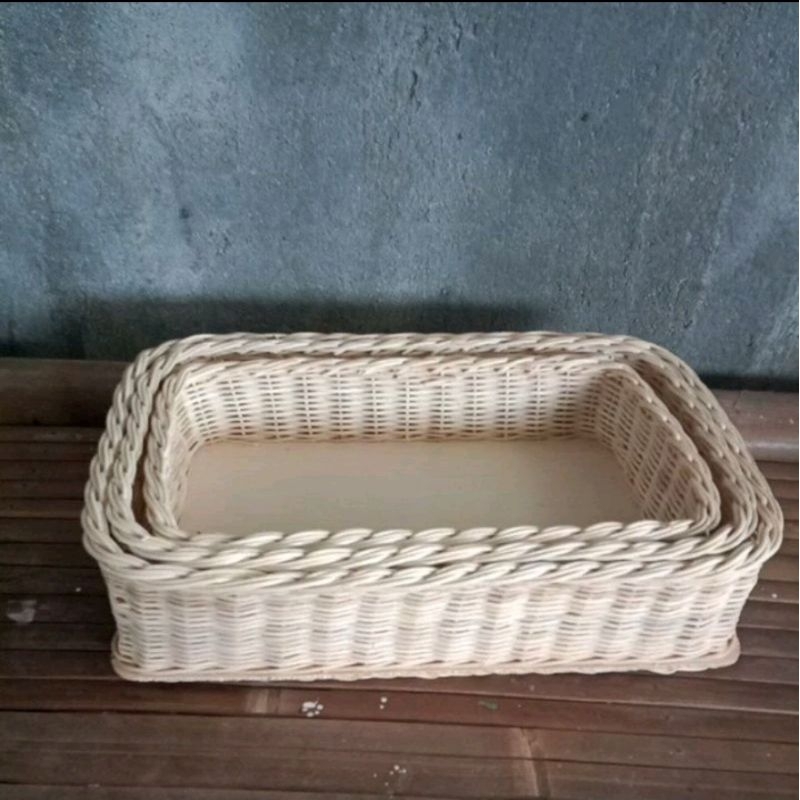 

Kotak Hantaran , Baki Lamaran dan Pernikahan 1 set isi 3