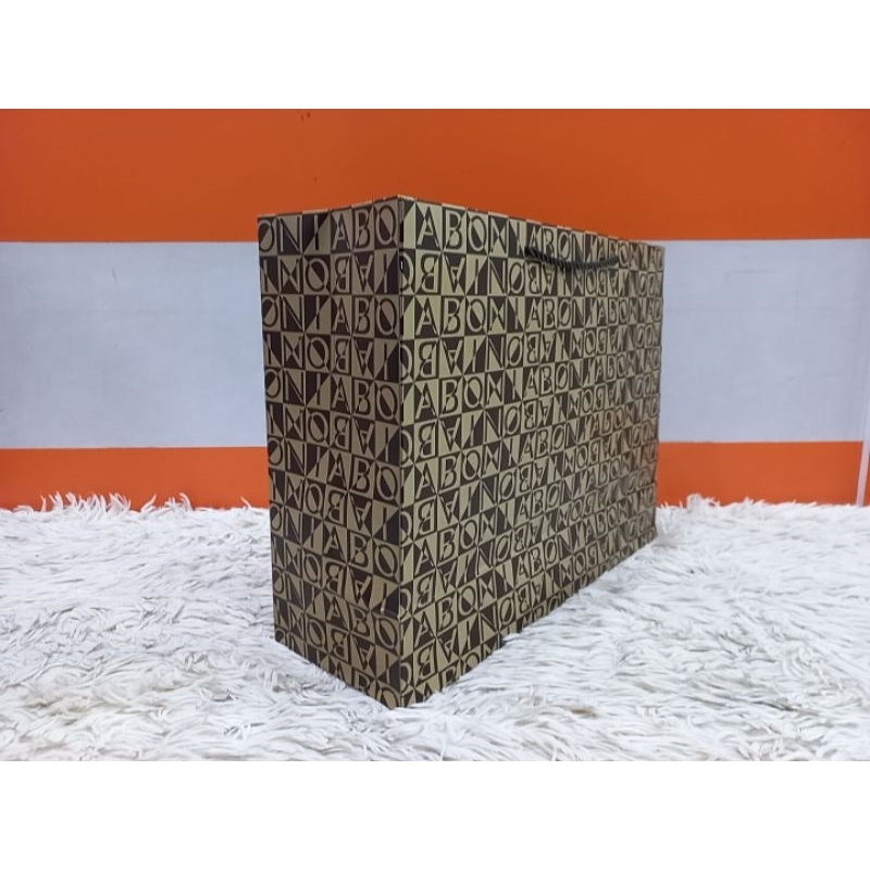 

PAPERBAG//KANTONG CANTIK//BERMACAM MEREK VARIAN //BAHAN TEBAL