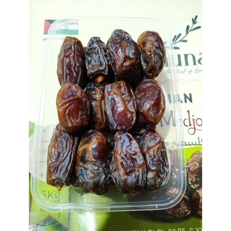 

KURMA MEDJOOL PALESTINA 500 Gram