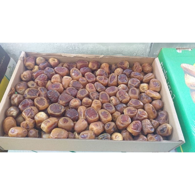 

Kurma Sukari / Kurna Raja / Kurma Al Qossim premiun 3 kg