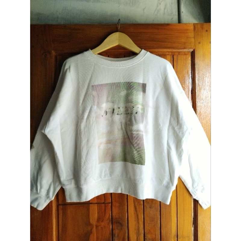 CREWNECK NIEEH JENNIE