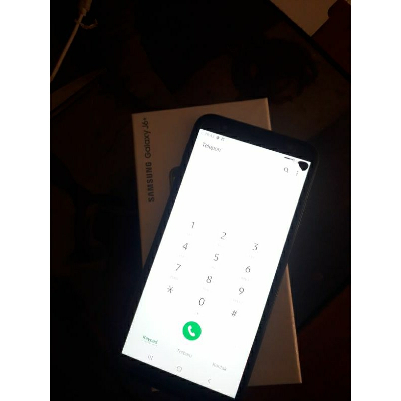 Samsung J6 plus 4/64 Black second komplit Minus Ada Tompel hitam di atas pojok