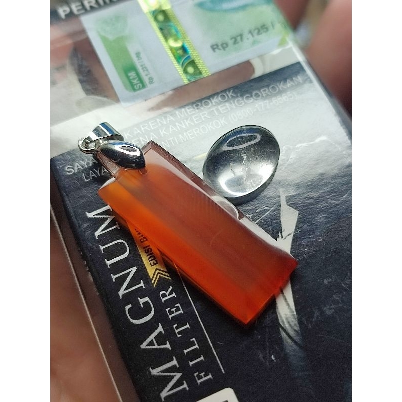 batu liontin cempaka