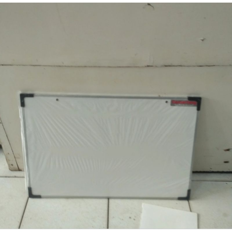 

Cemerlang White Board Single Face Non-Magnet 40 cm x 60 cm / Papan Tulis.