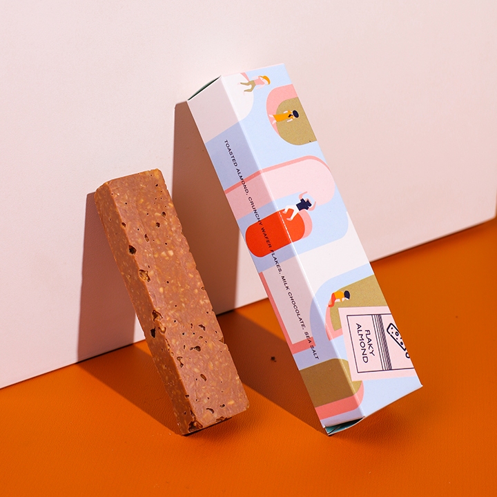 

Flaky Almond /BAR | Chocolate | Harper & Cordon