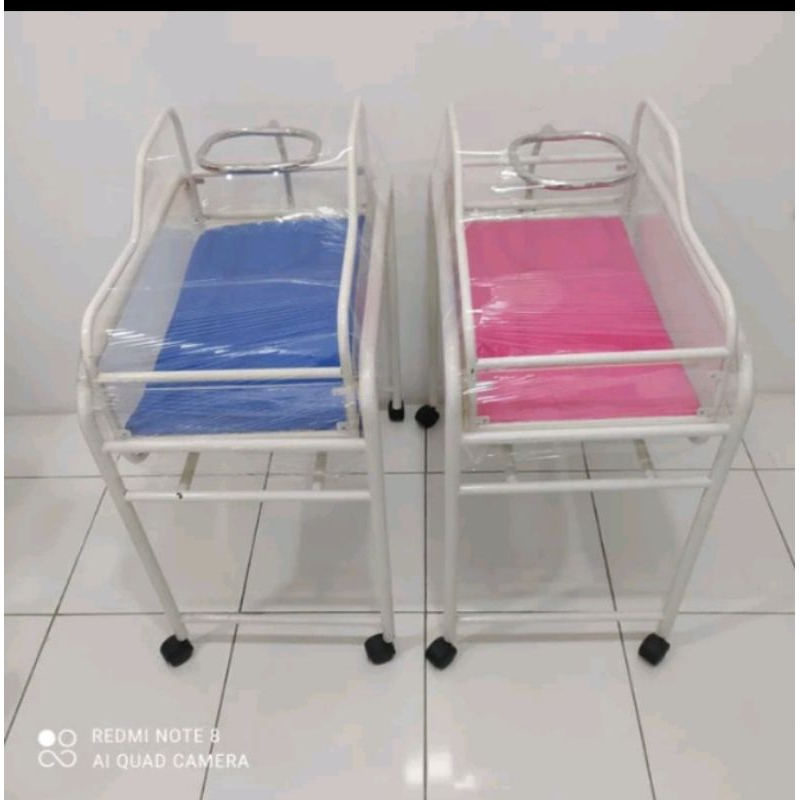 Box Bayi ( Besi ) Tempat Tidur Bayi Baru Lahir
