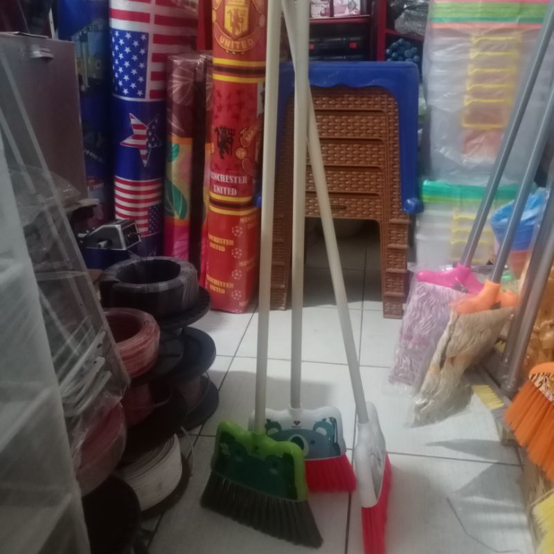 sapu GBu karakter/sapu karakter/sapu lantai/sapu teras