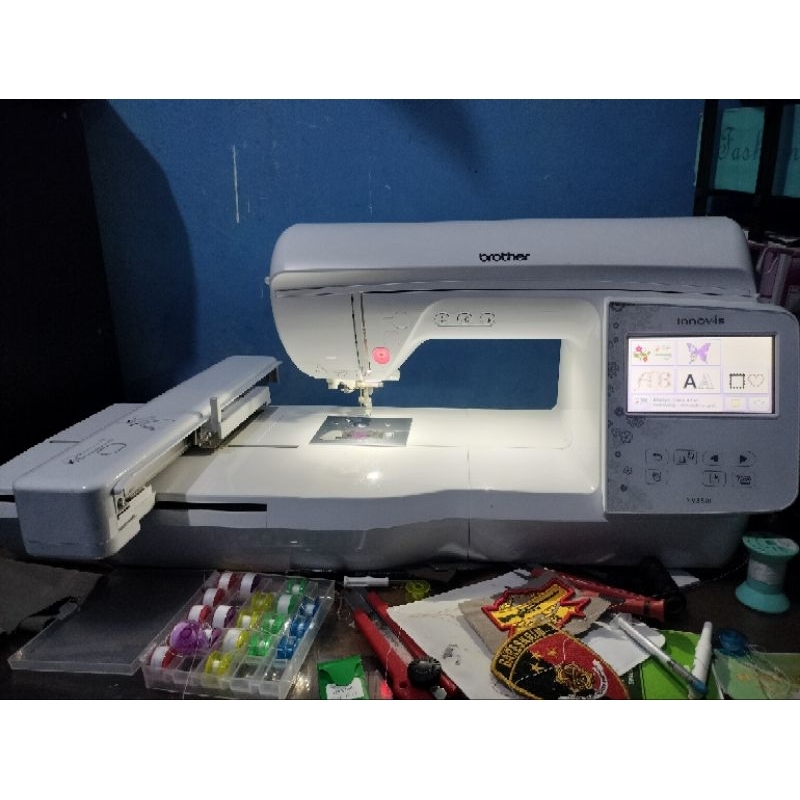 Mesin Bordir BROTHER Innovis NV880E