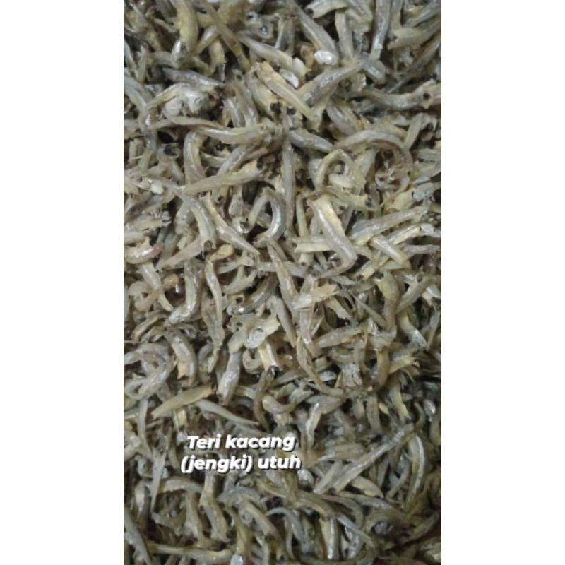 

Teri kacang utuh atau jengki utuh