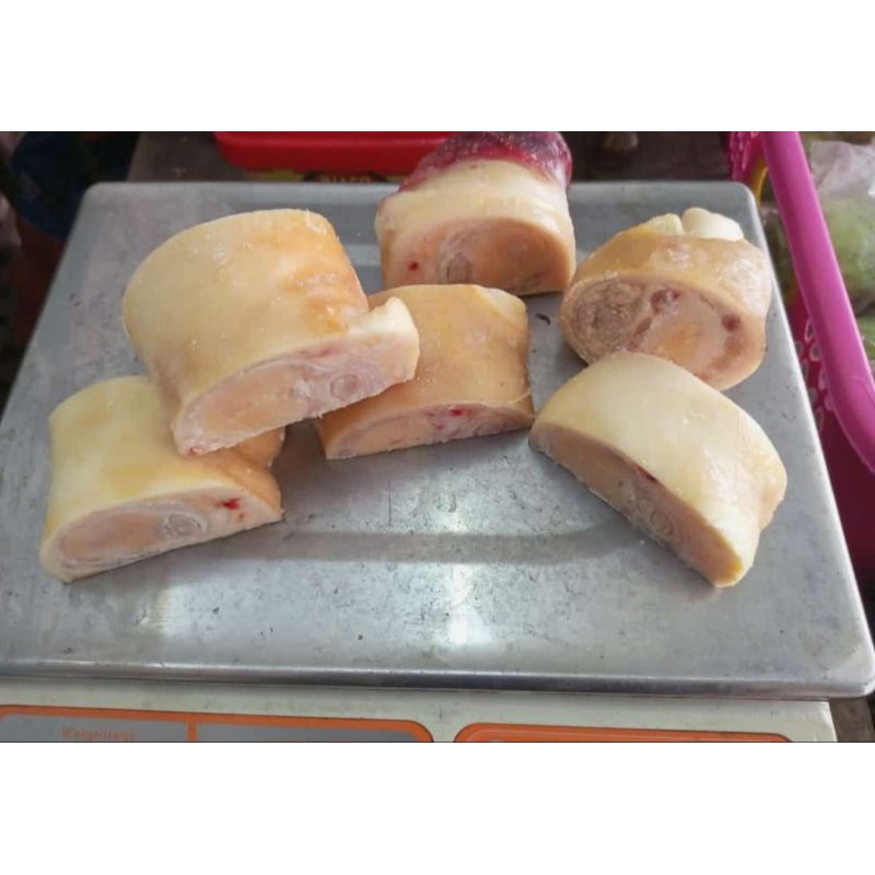 

Kaki sapi/tunjang sudah di potong