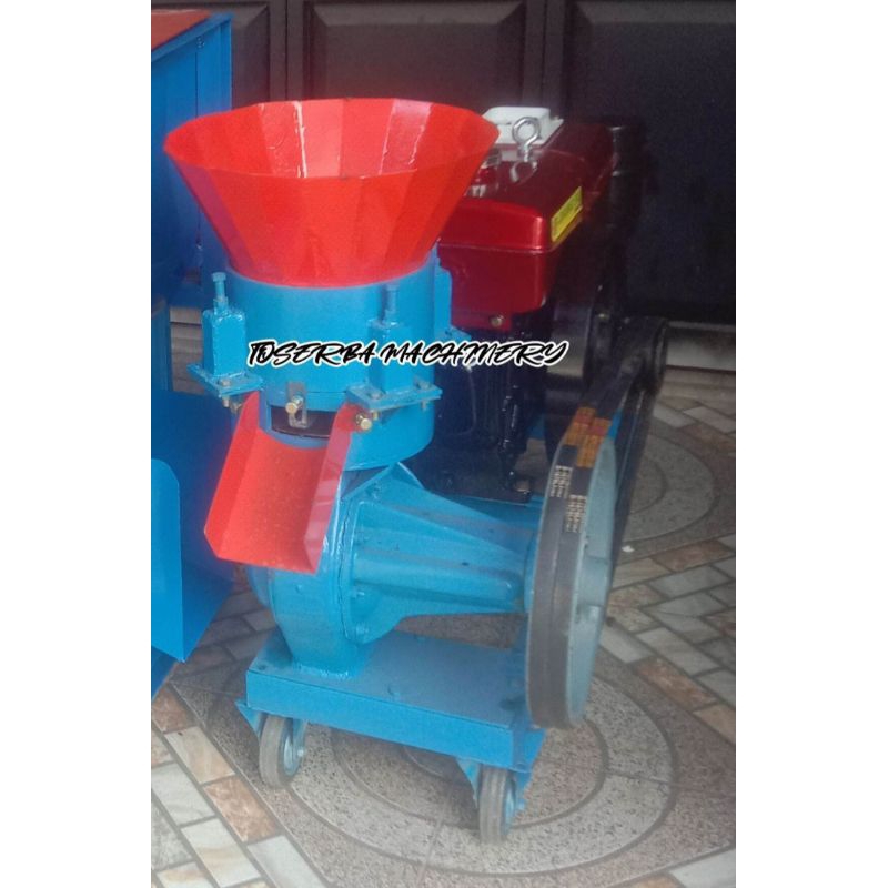 mesin cetak pelet vertikal 4roller lengkap 8pk