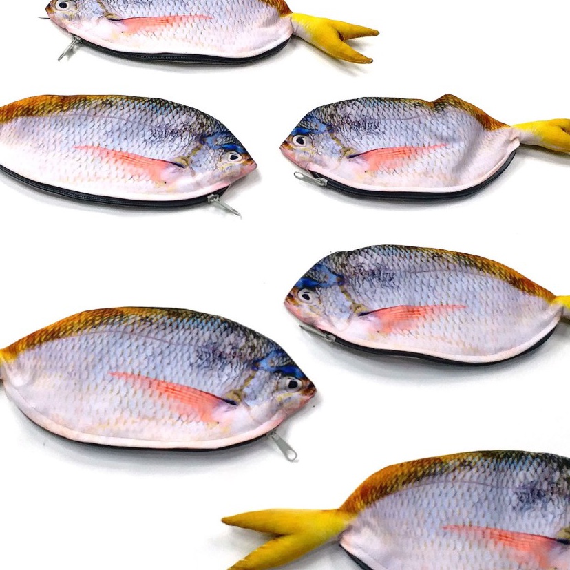 

Stock Banyak Tempat Pensil Ikan Ekor Kuning untuk penggemar Ikan Enak