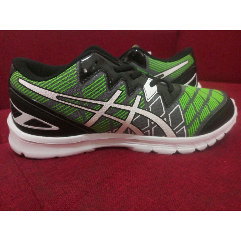 Sepatu Running "Professional"