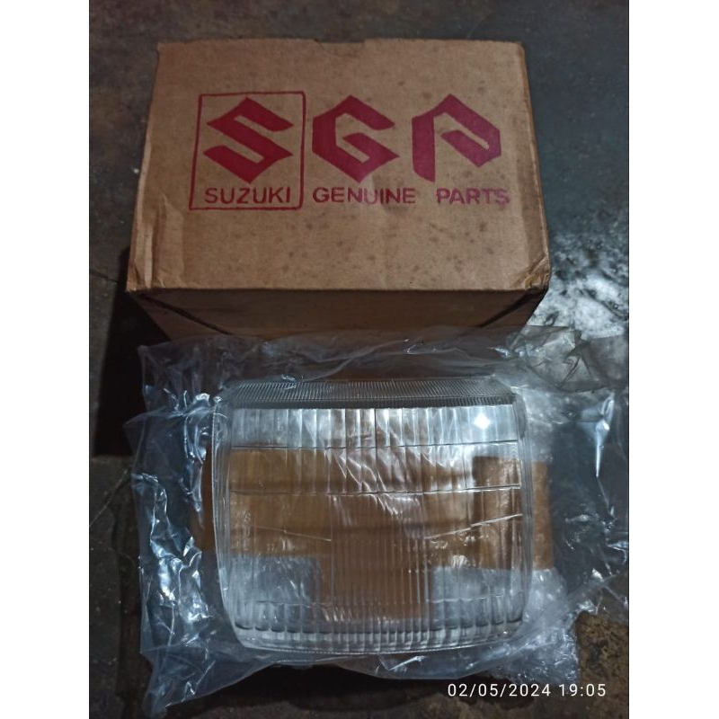 mika lampu depan suzuki crystal... original baru