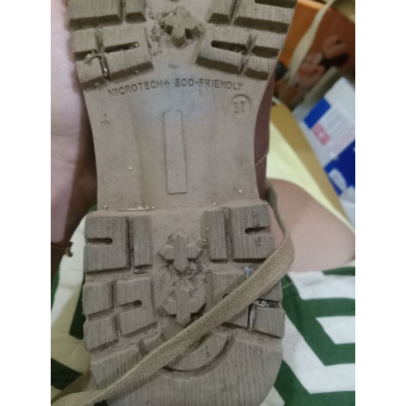 sepatu wanita merk colette size 37