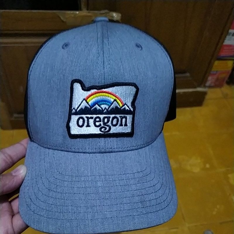topi oregon by classic yupoong