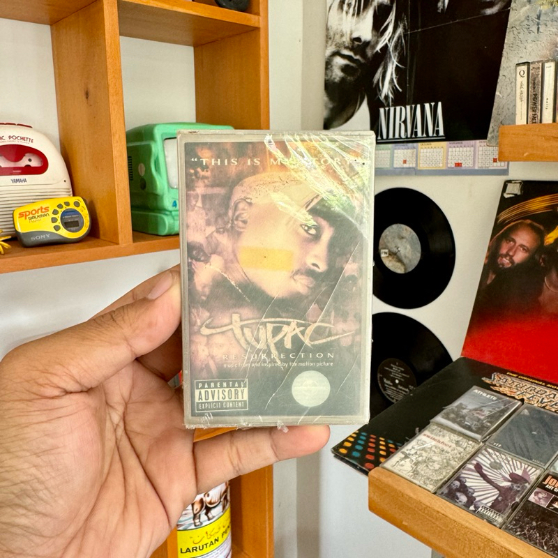 Kaset Pita / Tape / Walkman Segel NOS Tupac Resurrection Original 100% Berfungsi / Tested Indonesia 