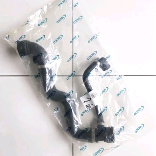 Selang Radiator Atas BMW 318i E46 N42